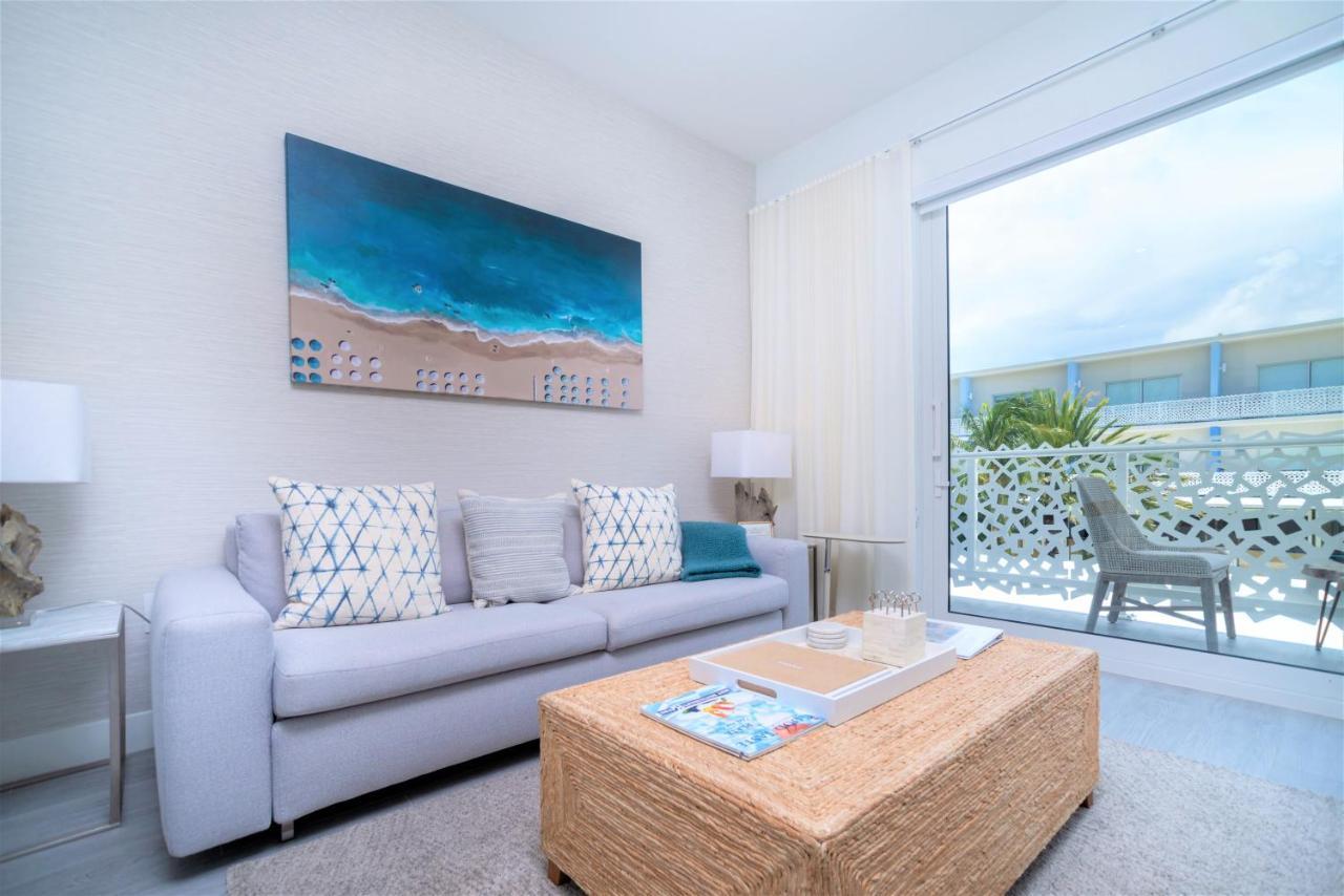 Cayman Luxury At The Grove Apartment *