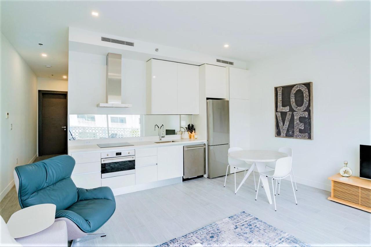 Cayman Luxury At The Grove Apartment *