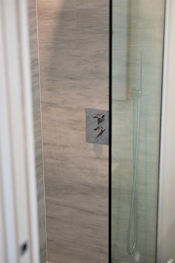 Apartment Cayman Luxury At The Grove *