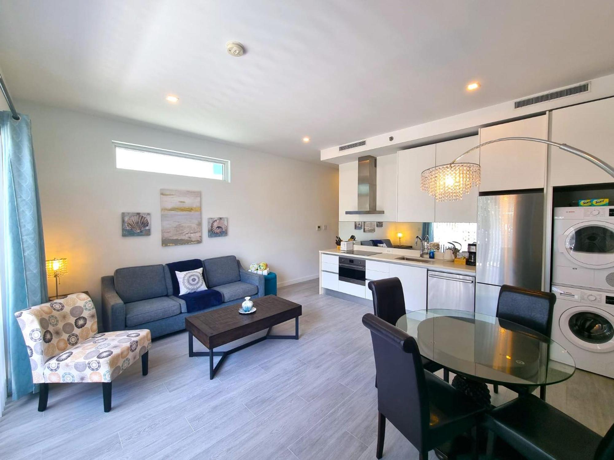 Cayman Luxury At The Grove Apartment *
